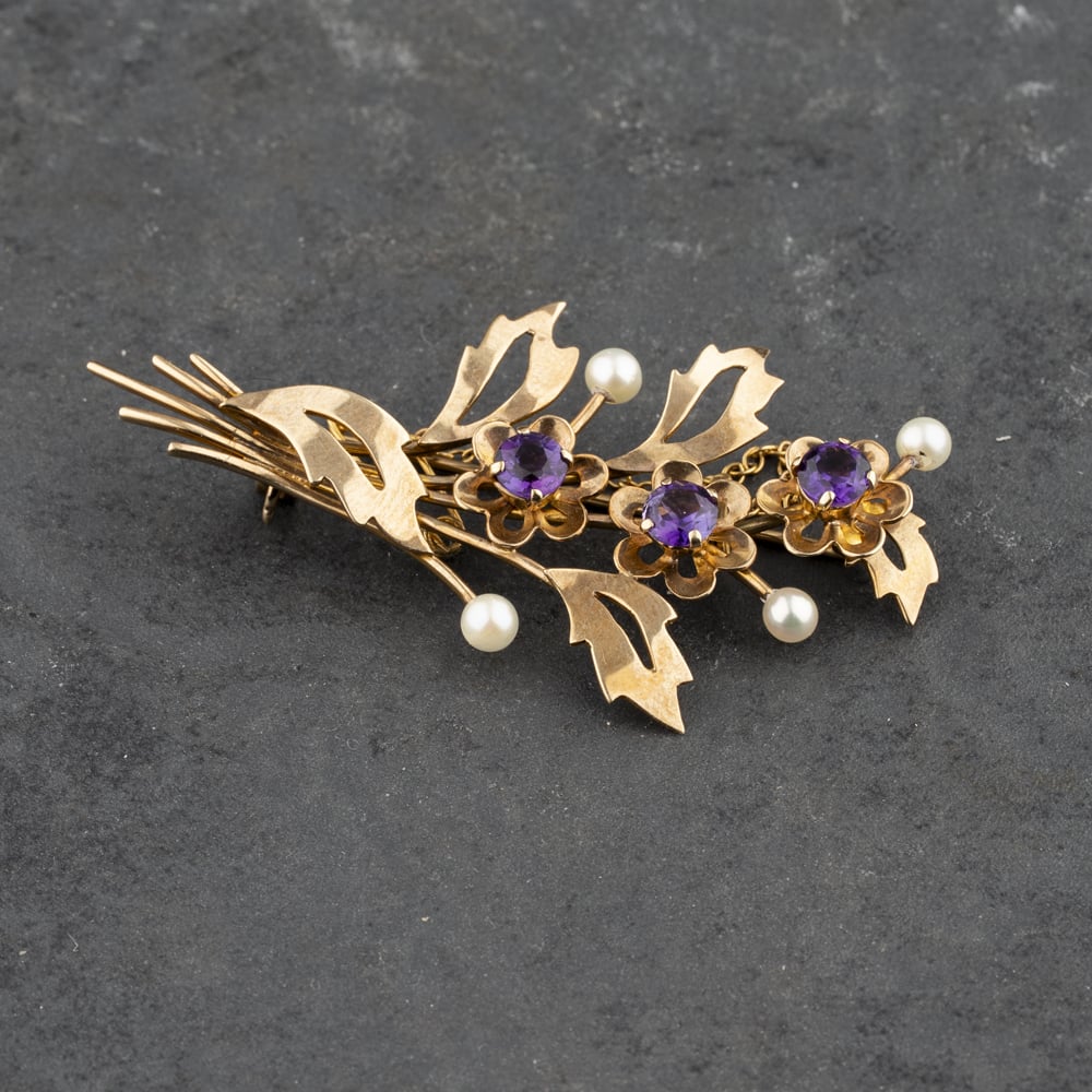 Pre-Owned 9ct Yellow Gold Amethyst &amp; Akoya Cultured Pearl Foliate Brooch 41131137