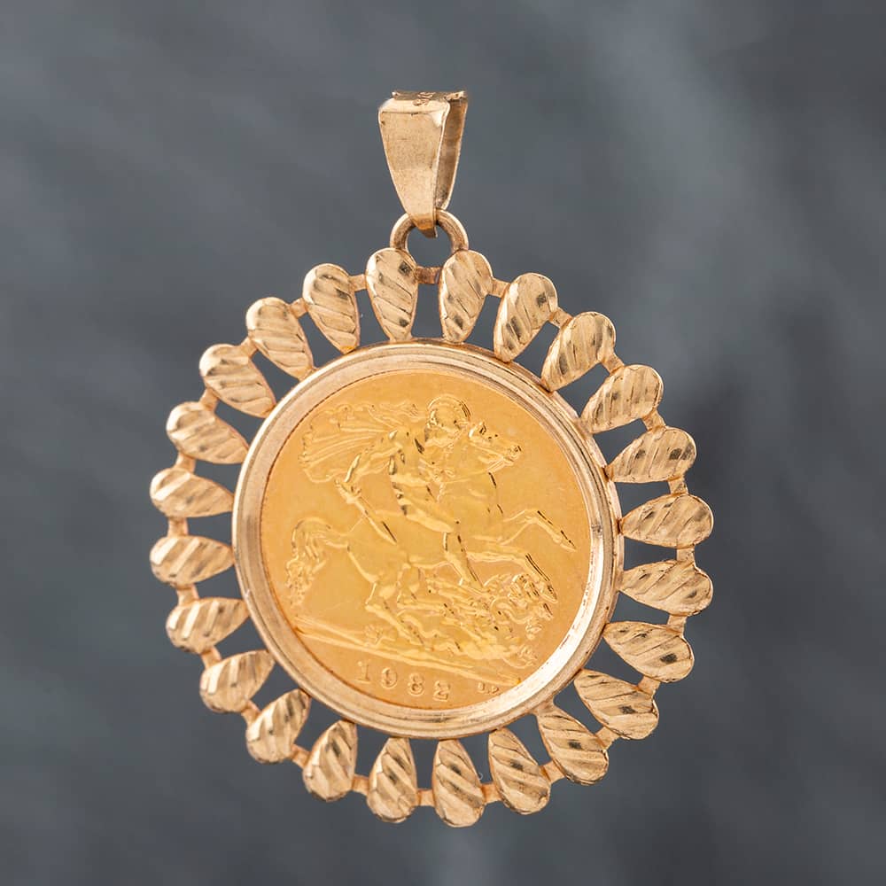Product photograph of Pre-owned Yellow Gold 1982 Half Sovereign Coin Keeper Loose Pendant 41141931 from The Jewel Hut