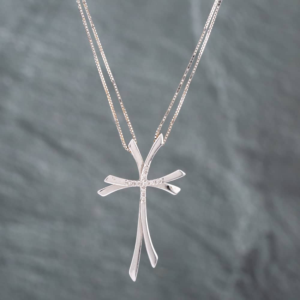 Product photograph of Pre-owned 18ct White Gold Brilliant Cut Diamond Double Cross Pendant Amp 16 Inch Box Chain 41141997 from The Jewel Hut