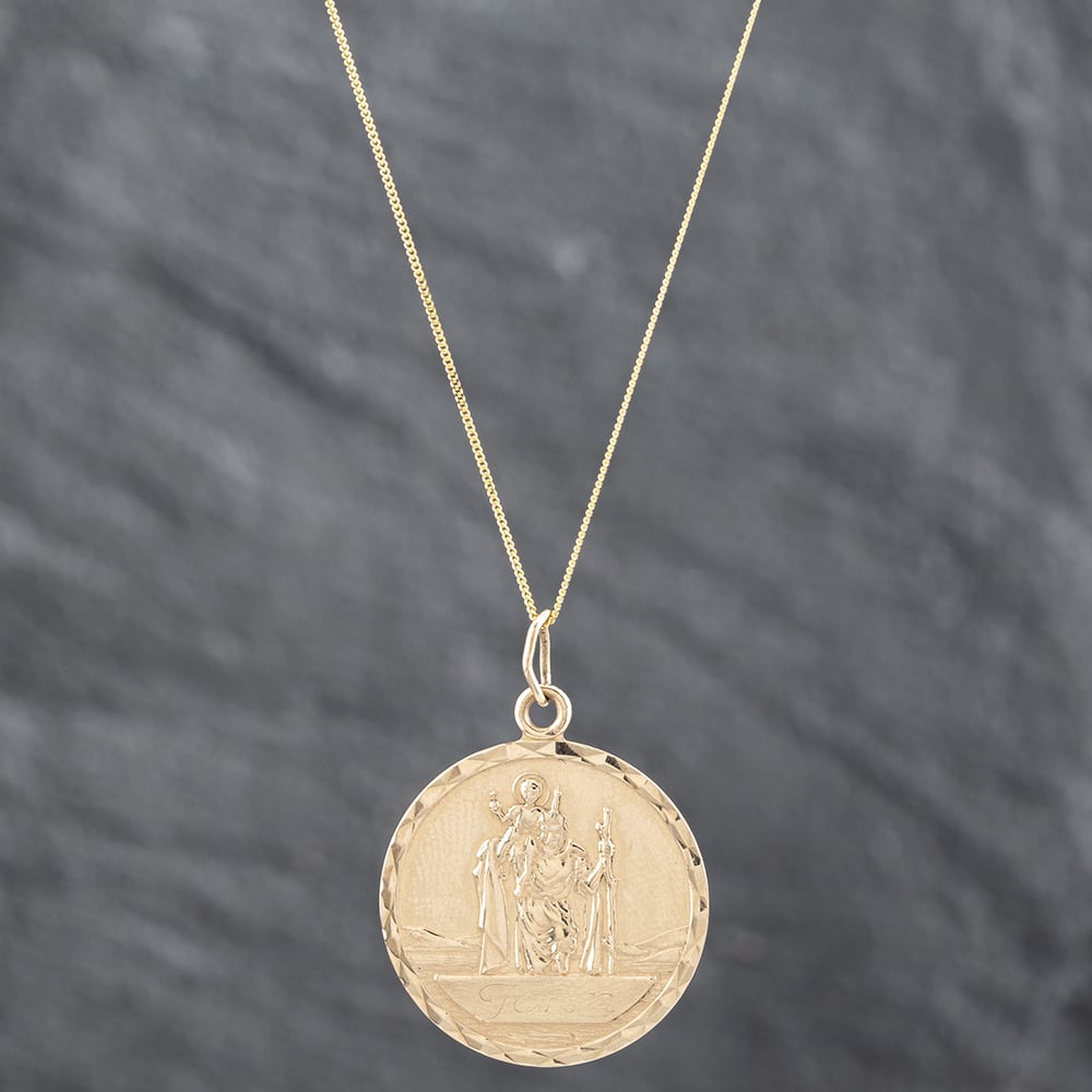 Product photograph of Pre-owned 9ct Yellow Gold St Christopher Pendant Amp 18 Inch Curb Chain 41142139 from The Jewel Hut