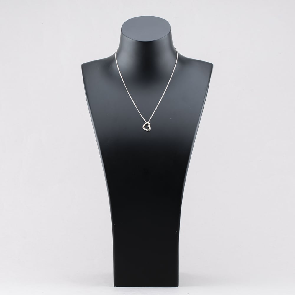 Pre-Owned 9ct White Gold 0.05ct Diamond Rubover Set Pendant & 16 Inch Curb Chain 41142378