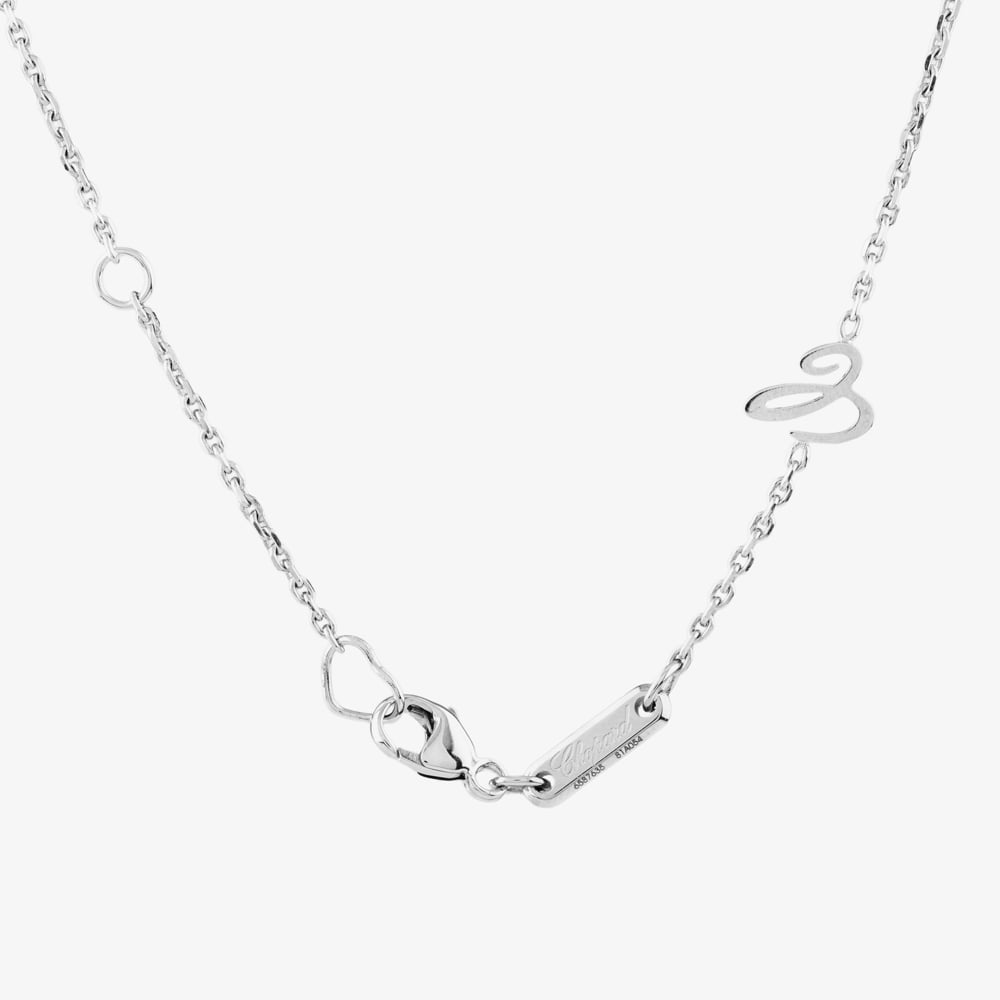Pre-Owned 18ct White Gold 0.17ct Brilliant Cut Diamond Chopard Heart Pendant & 17 Inch Trace Chain 41142392
