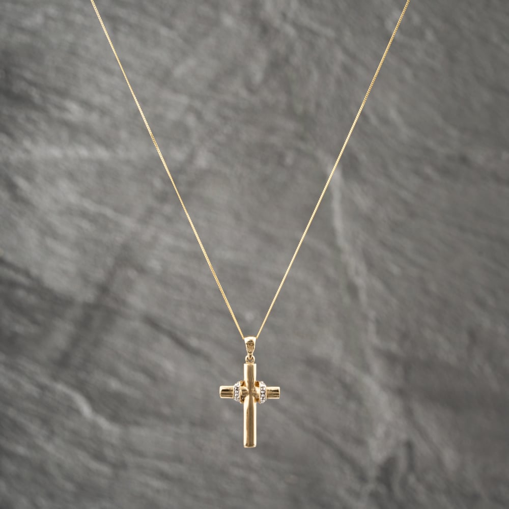 Click to view product details and reviews for Pre Owned 9ct Yellow Gold Diamond Set Cross Pendant And 18 Inch Curb Chain 41142482. Click to view product details and reviews for Pre Owned 9ct Yellow Gold Diamond Set Cross Pendant And 18 Inch Curb Chain 41142482.