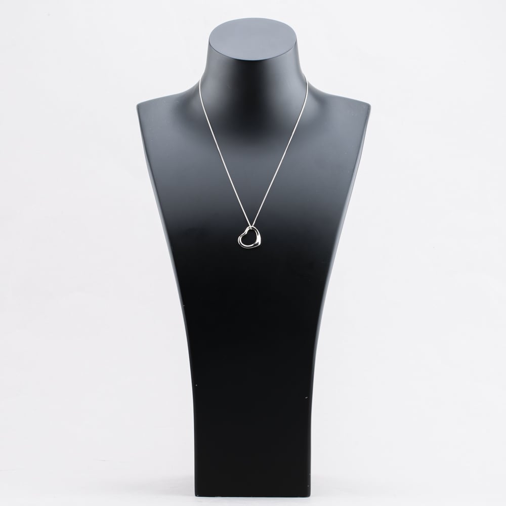 Pre-Owned 9ct White Gold Open Heart Pendant & 18 Inch Curb Chain 41142504