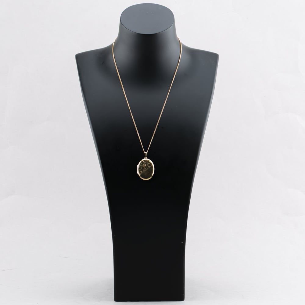 Pre-Owned 9ct Yellow Gold Half Engraved Oval Locket Pendant & 19 Inch Curb Chain 41142545