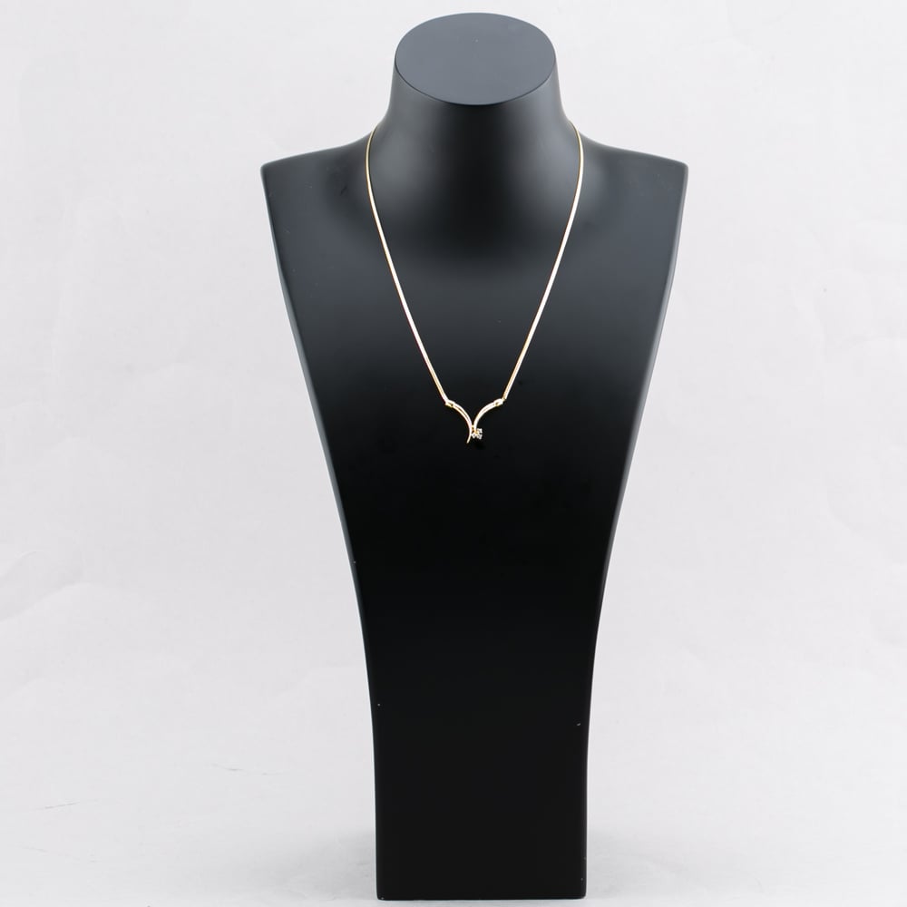Pre-Owned 9ct Yellow Gold Brilliant Cut Diamond V Shaped Pendant & 17 Inch Curb Chain 41142549