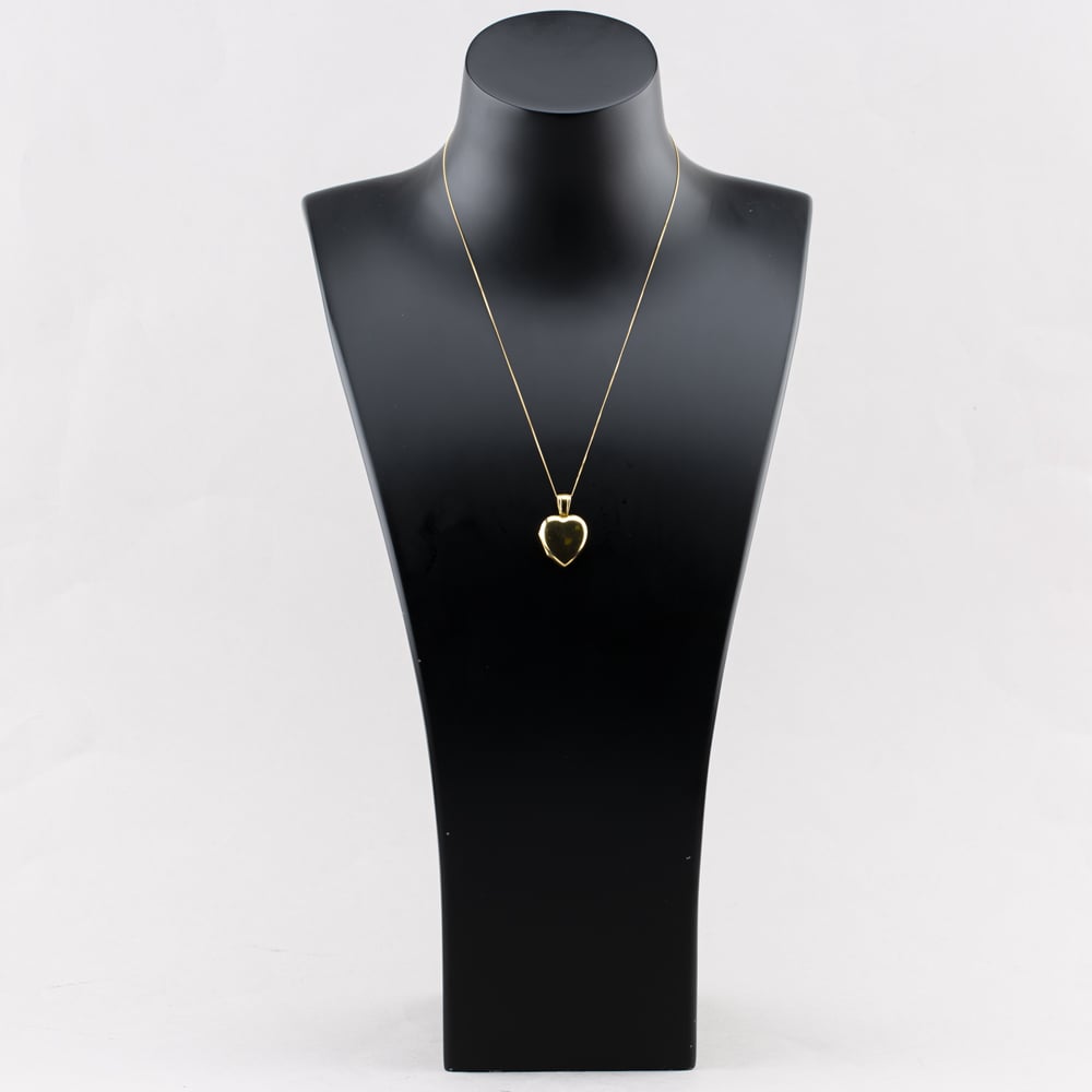 Pre-Owned 18ct Yellow Gold Heart Shaped Locket Pendant & 18 Inch Curb Chain 41142691