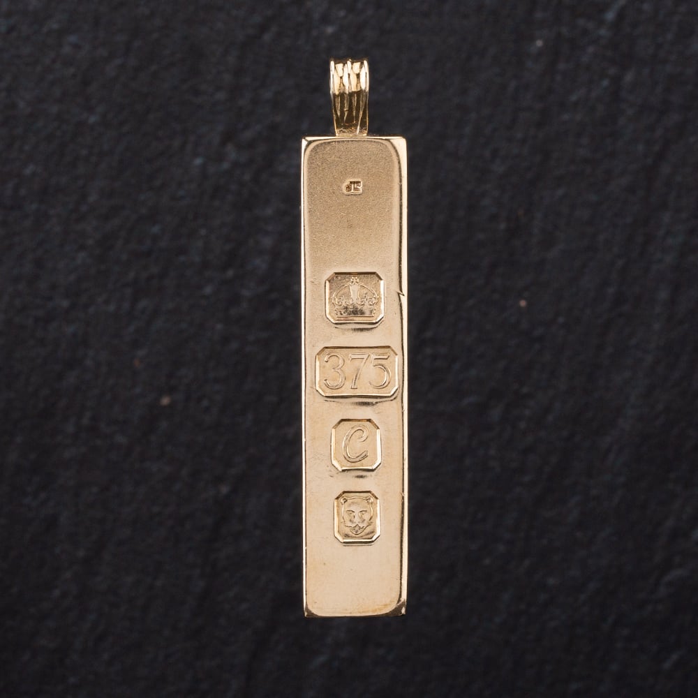 Product photograph of Pre-owned 9ct Yellow Gold Oblong Ingot Pendant 4114269 from The Jewel Hut
