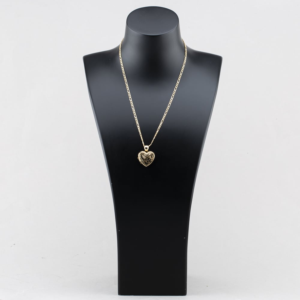 Pre-Owned 9ct Yellow Gold Hand Engraved Heart Locket Pendant & 18 Inch Figaro Chain 41142768