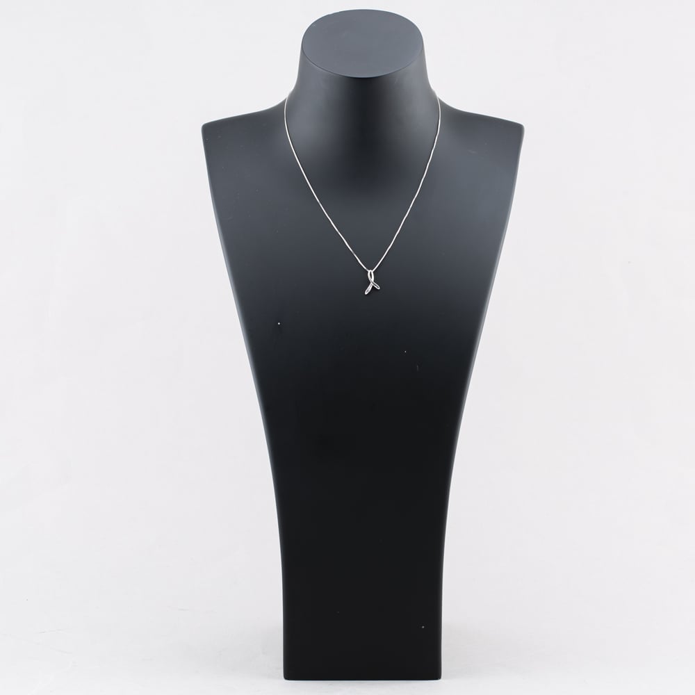 Pre-Owned White Gold Bow Pendant & 18 Inch Curb Chain 41142855