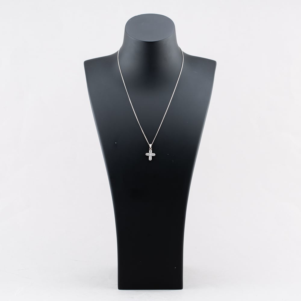 Pre-Owned 18ct White Gold Brilliant Cut Diamond Chunky Cross Pendant & 18 Inch Curb Chain 41142861