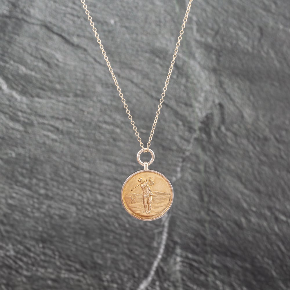 Pre-Owned 9ct Yellow Gold Circular Golf Scene Pendant &amp; 20 Inch Trace Chain 41142956