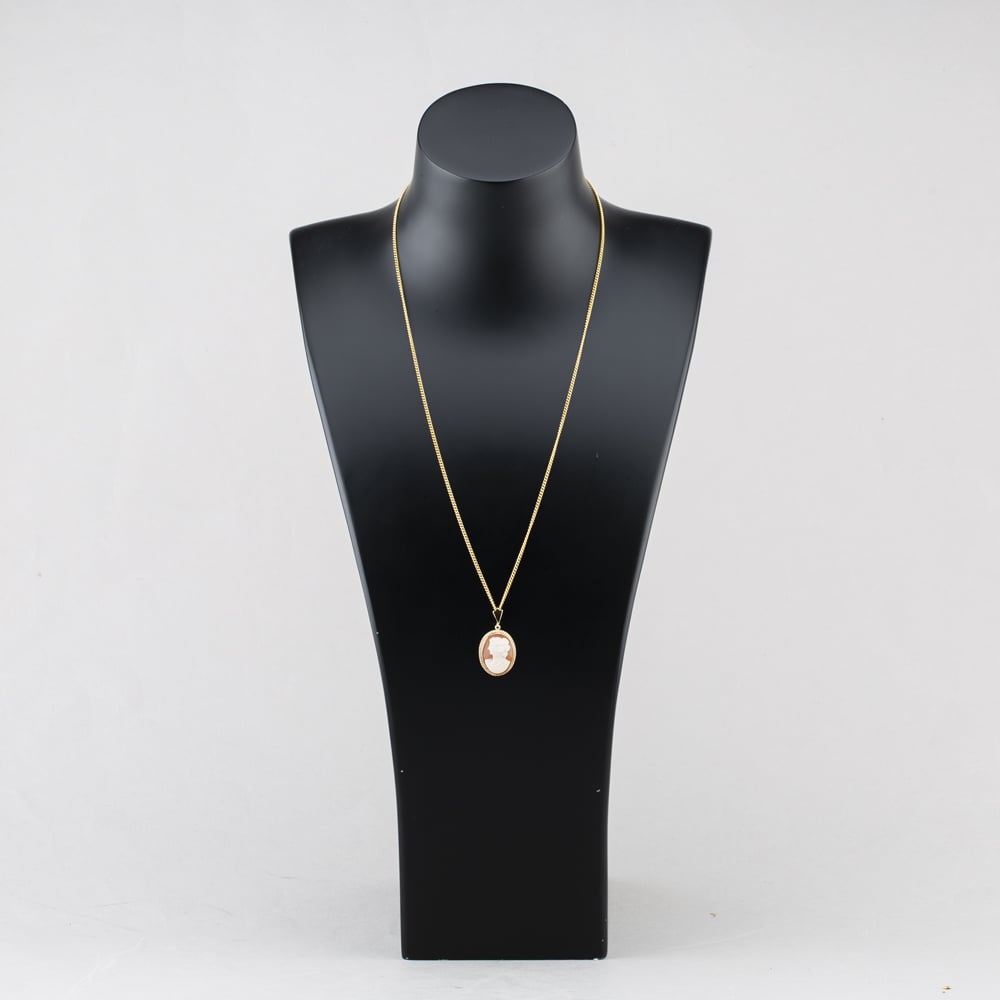 Pre-Owned 9ct Yellow Gold Cameo Oval Pendant & 22 Inch Curb Chain 41143011