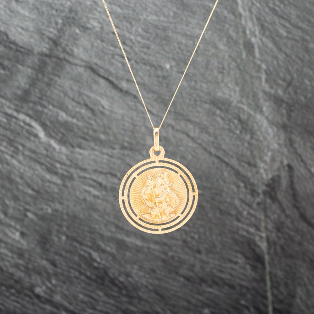 Pre-Owned 9ct Yellow Gold Large Round St Christopher Pendant &amp; 18 Inch Curb Chain 41143019