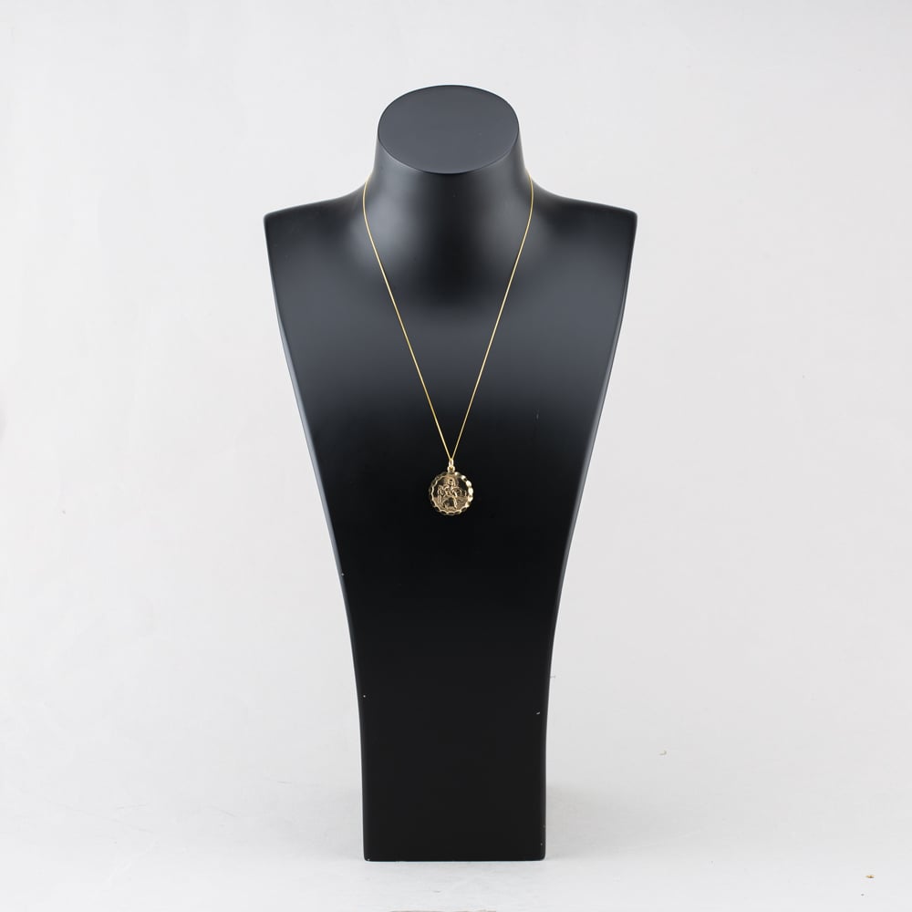 Pre-Owned 9ct Yellow Gold Scallop Edged St Christopher Pendant & 18 Inch Curb Chain 41143071