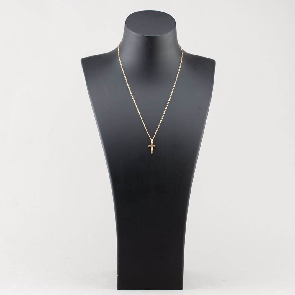 Pre-Owned 9ct Yellow Gold Hand Engraved Cross Pendant & 18 Inch Curb Chain 41143082
