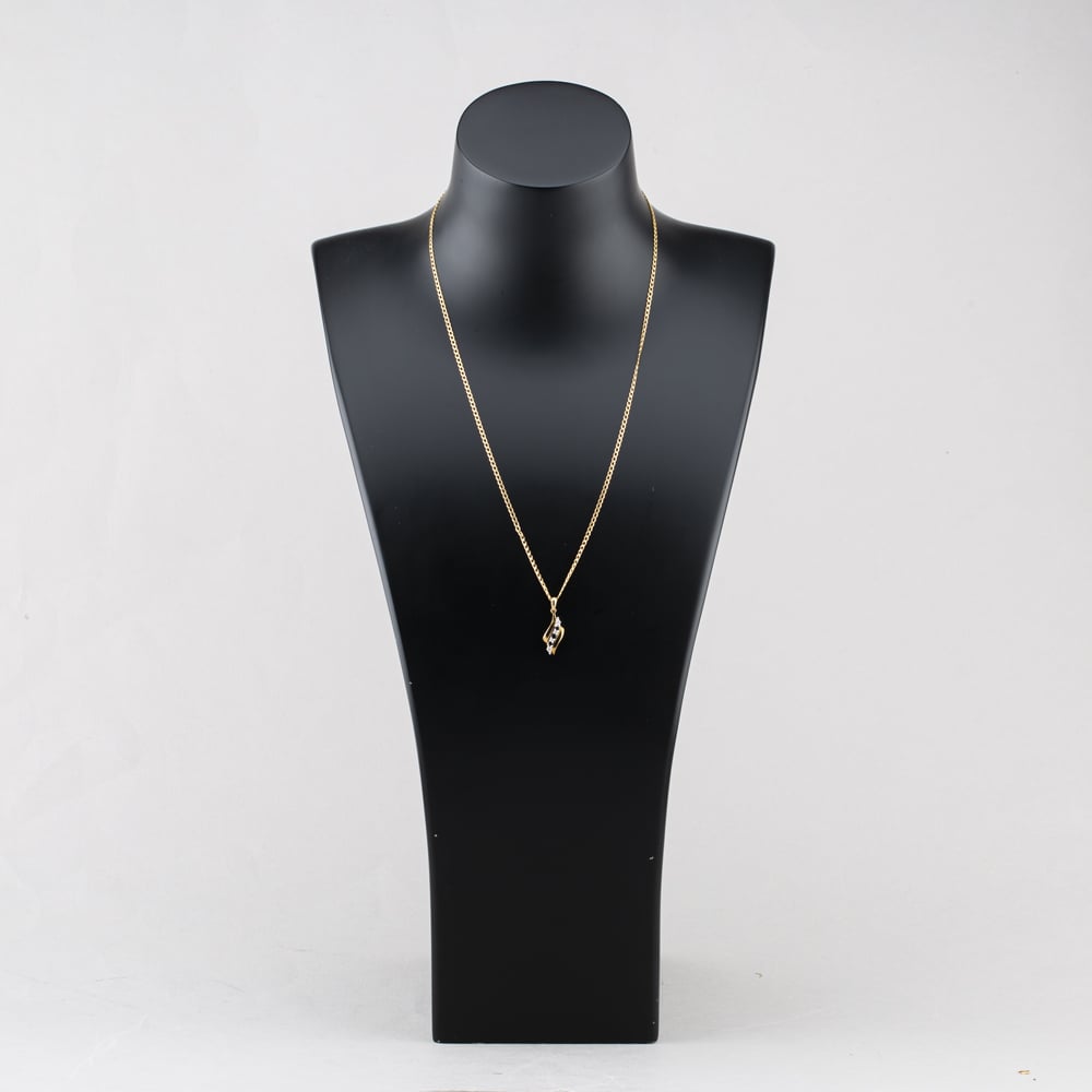 Pre-Owned 9ct Yellow Gold Sapphire & Diamond Leaf Design Gemstone Pendant & 20 Inch Curb Chain 41143092