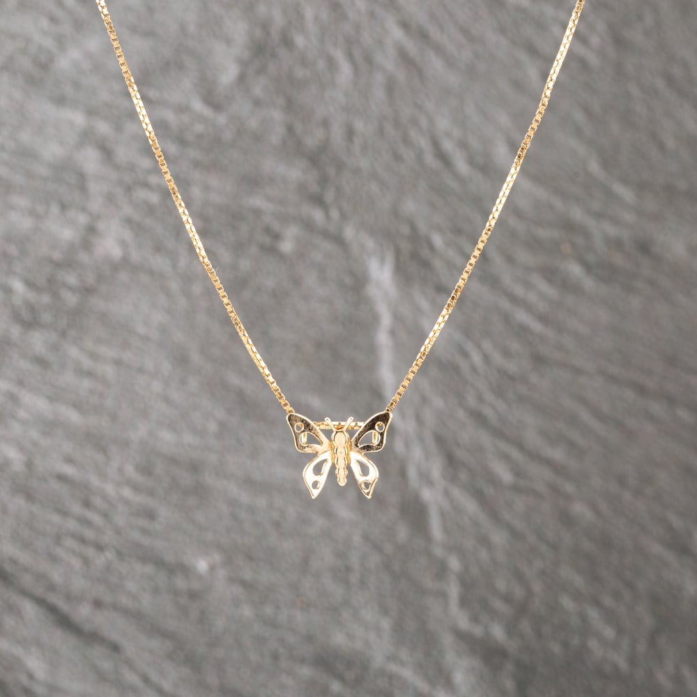 Pre-Owned 9ct Yellow Gold Butterfly Pendant &amp; 14 Inch Box Chain 41143094