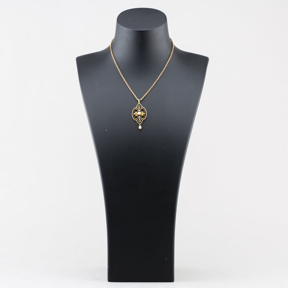 Pre-Owned Vintage Yellow Gold Opal & Seed Pearl Intricate Openwork Pendant & 14.5 Inch Belcher Chain 41143156