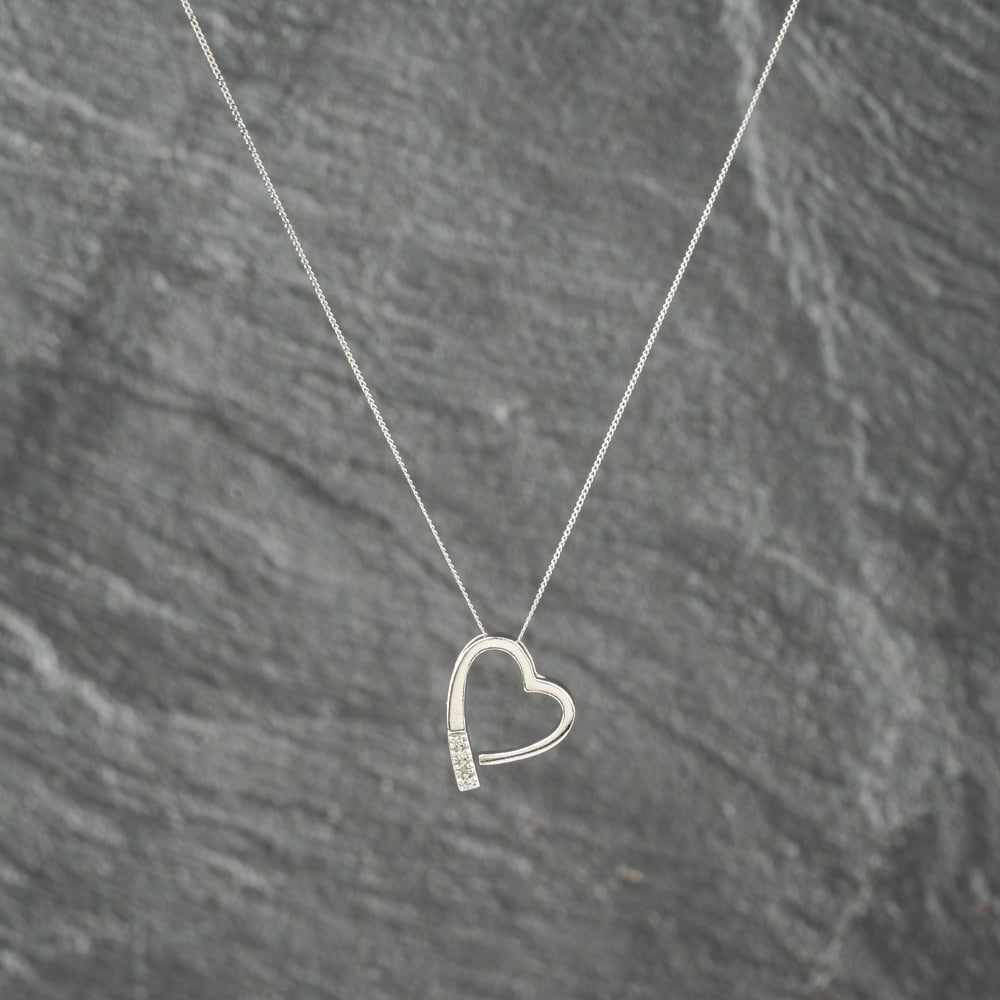 Pre-Owned 9ct White Gold 0.02ct Diamond Set Open Heart Pendant &amp; 18 Inch Curb Chain 41143213