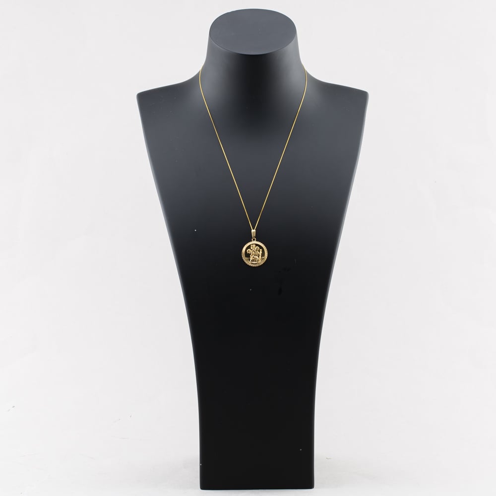 Pre-Owned 9ct Yellow Gold Round St Christopher Pendant & 18 Inch Curb Chain 41143238