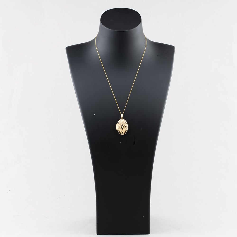 Pre-Owned 9ct Yellow Gold 0.01ct Brilliant Cut Diamond Engraved Oval Locket Pendant & 18 Inch Curb Chain 41143255