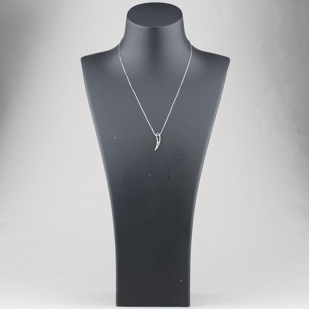 Pre-Owned 9ct White Gold Brilliant Cut Diamond Curved Pendant & 16-18 Inch Box Chain 41143283