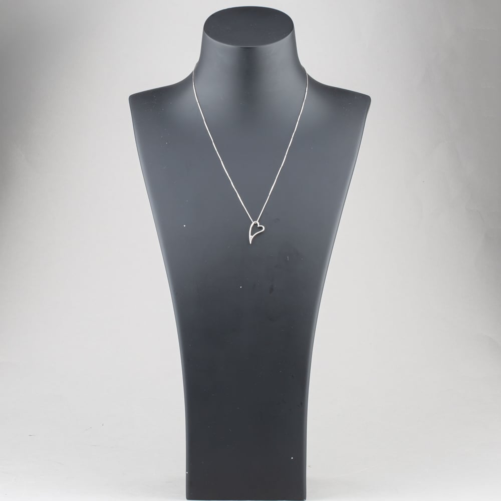 Pre-Owned 9ct White Gold Brilliant Cut Diamond Open Heart Pendant & 16-18 Inch Box Chain 41143284