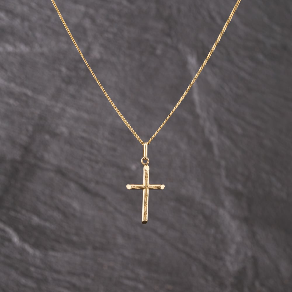 Pre-Owned 9ct Yellow Gold Engraved Cross Pendant &amp; 16 Inch Curb Chain 41143287