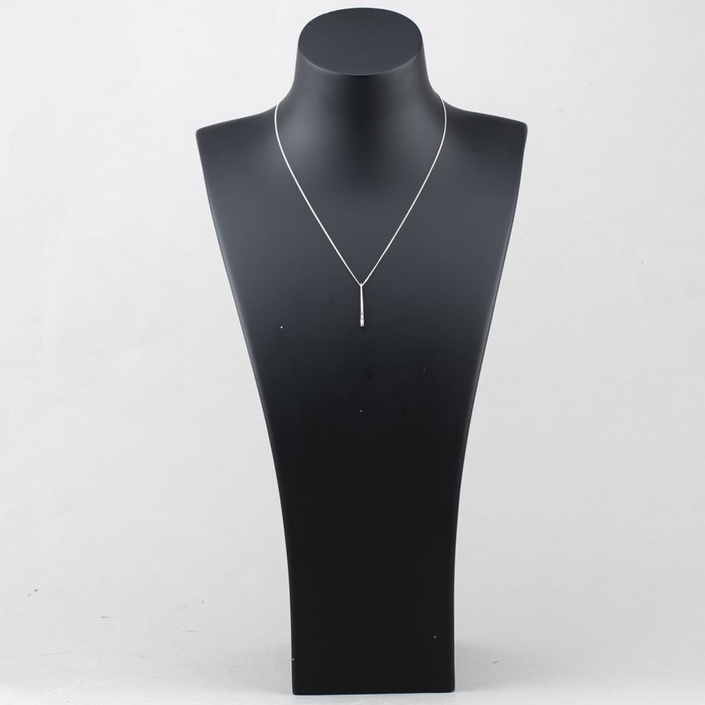 Pre-Owned 18ct White Gold Brilliant Cut Diamond Set Bar Pendant & 16 Inch Curb Chain 41143299