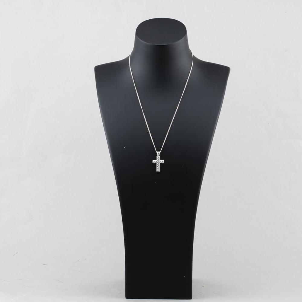 Pre-Owned 18ct White Gold 1.00ct Brilliant Cut Diamond Channel Set Cross Pendant & 18 Inch Curb Chain 41143340