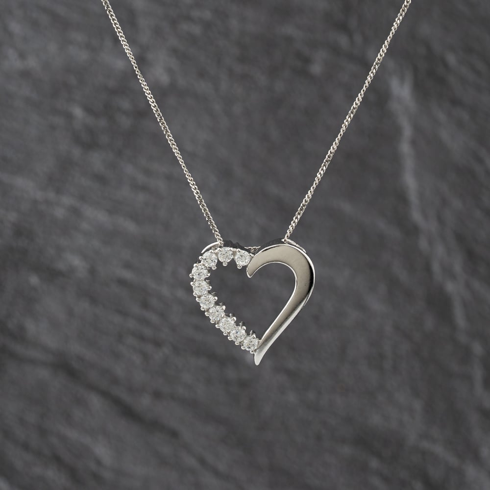 Pre-Owned 9ct White Gold Cubic Zirconia Set Open Heart Pendant &amp; 18 Inch Curb Chain 41143345