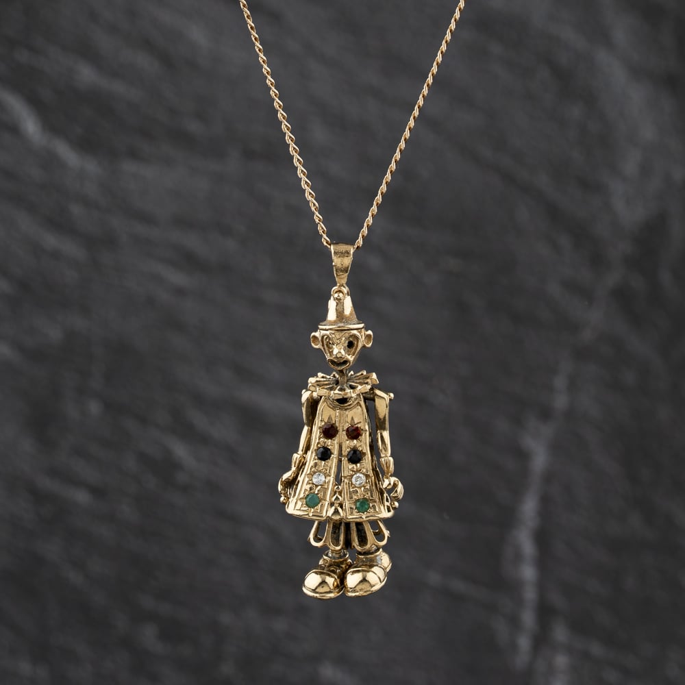 Pre-Owned 9ct Yellow Gold Multi Stone Clown Pendant &amp; 20 Inch Curb Chain 41143370