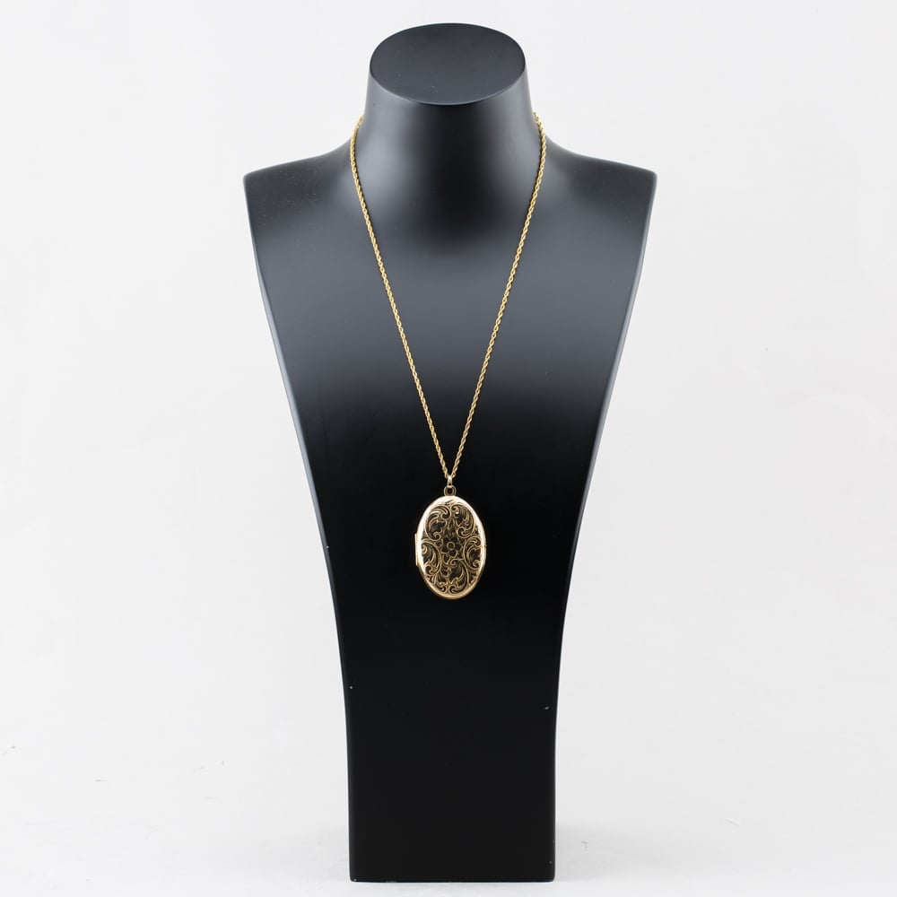Pre-Owned Vintage 9ct Yellow Gold Hand Engraved Large Oval Locket Pendant & 20 Inch Prince Of Wales Chain 41143485