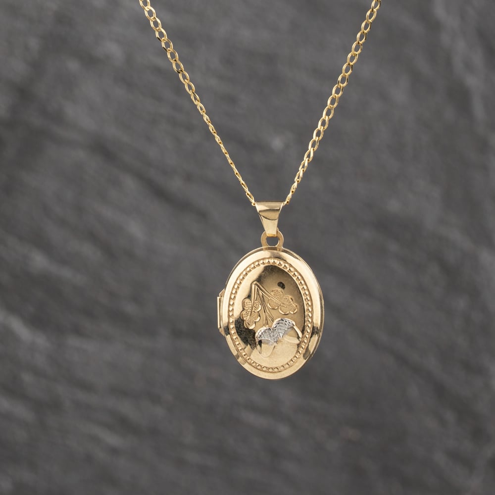 Pre-Owned 9ct Two Colour Gold Oval Acorn Pattern Locket Pendant &amp; 20 Inch Curb Chain 41143519