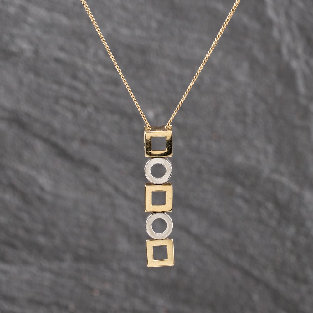 Pre-Owned 9ct Two Colour Gold Square And Circle Pendant &amp; 16 Inch Curb Chain 41143581