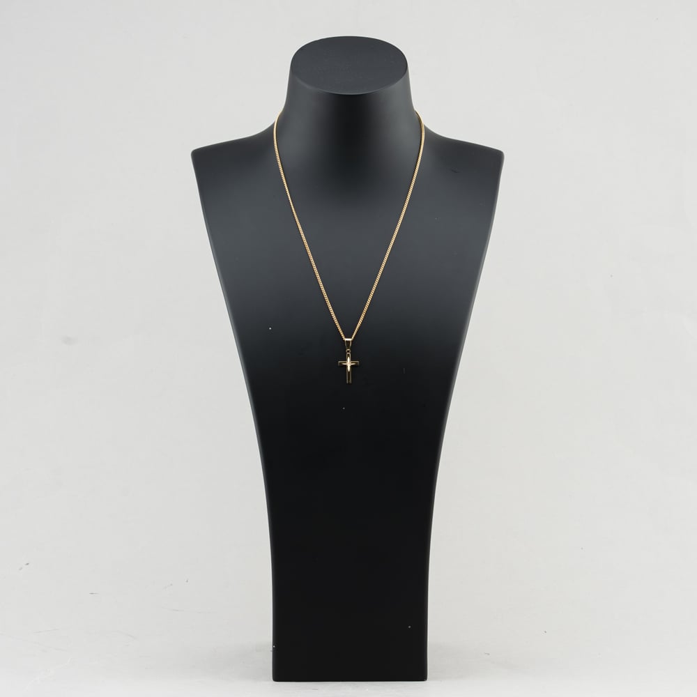 Pre-Owned 9ct Yellow Gold Diamond Cut Cross Pendant & 18 Inch Curb Chain 41143598