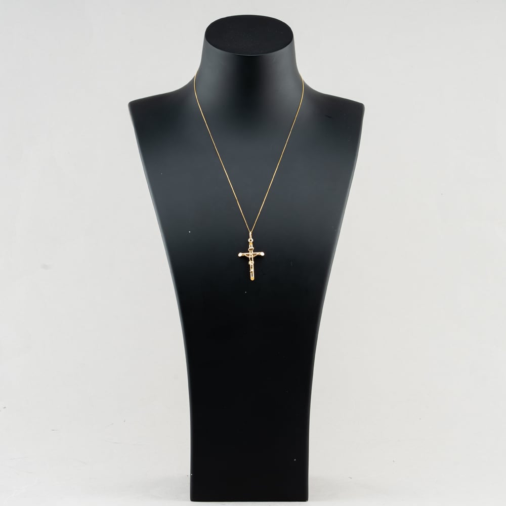 Pre-Owned 9ct Yellow Gold Crucifix Cross Pendant & 18 Inch Curb Chain 41143611