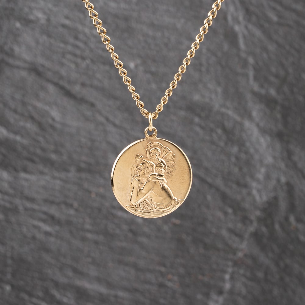 Pre-Owned 9ct Yellow Gold Round St Christopher Pendant &amp; 20 Inch Curb Chain 41143623