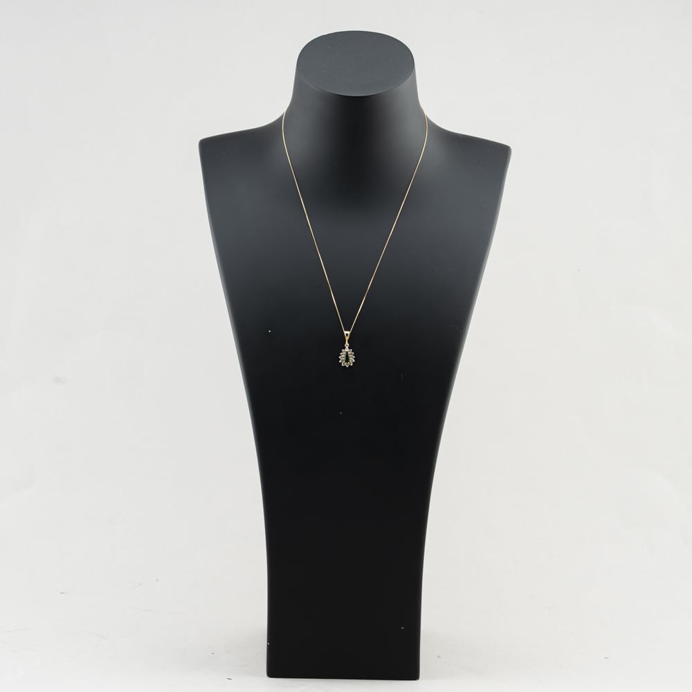 Pre-Owned 18ct Yellow Gold Green Garnet & 0.36ct Diamond Tear Drop Pendant & 18 Inch Curb Chain 41143634