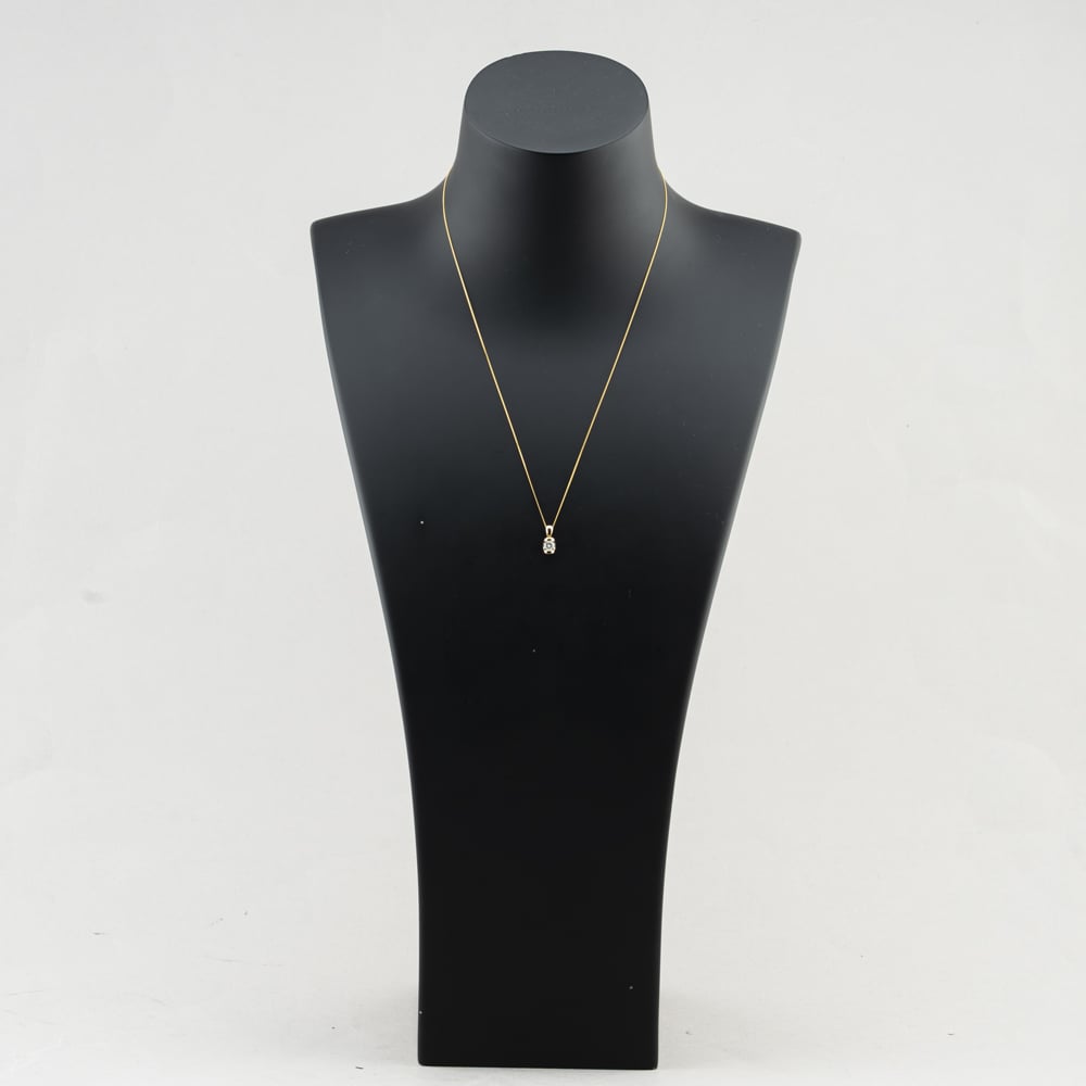Pre-Owned 9ct Yellow Gold Diamond Single Stone Pendant & 18 Inch Curb Chain 41143636