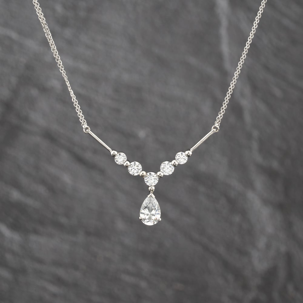 Pre-Owned 9ct White Gold Cubic Zirconia Set Pendant &amp; 16 Inch Fancy Chain 41143643
