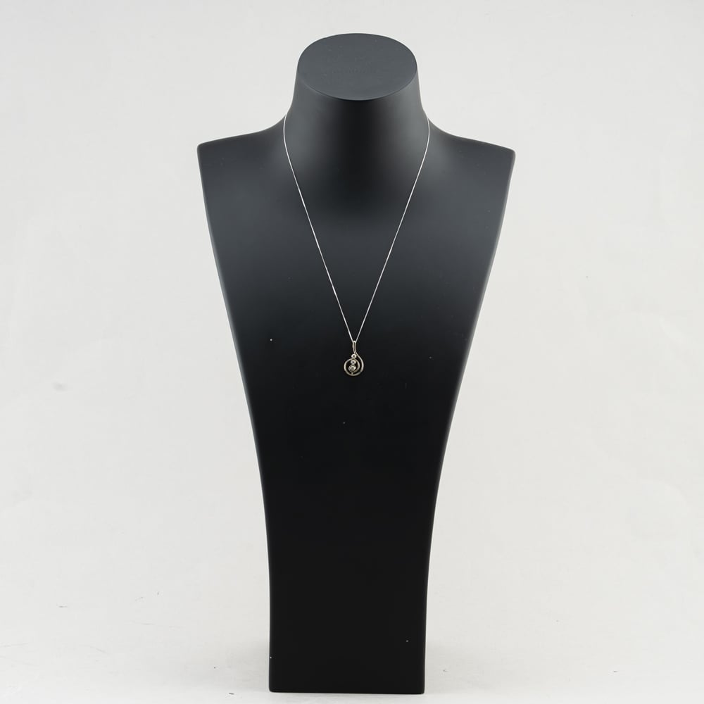 Pre-Owned 9ct White Gold 0.09ct Diamond Set Spiral Pendant & 18 Inch Curb Chain 41143645