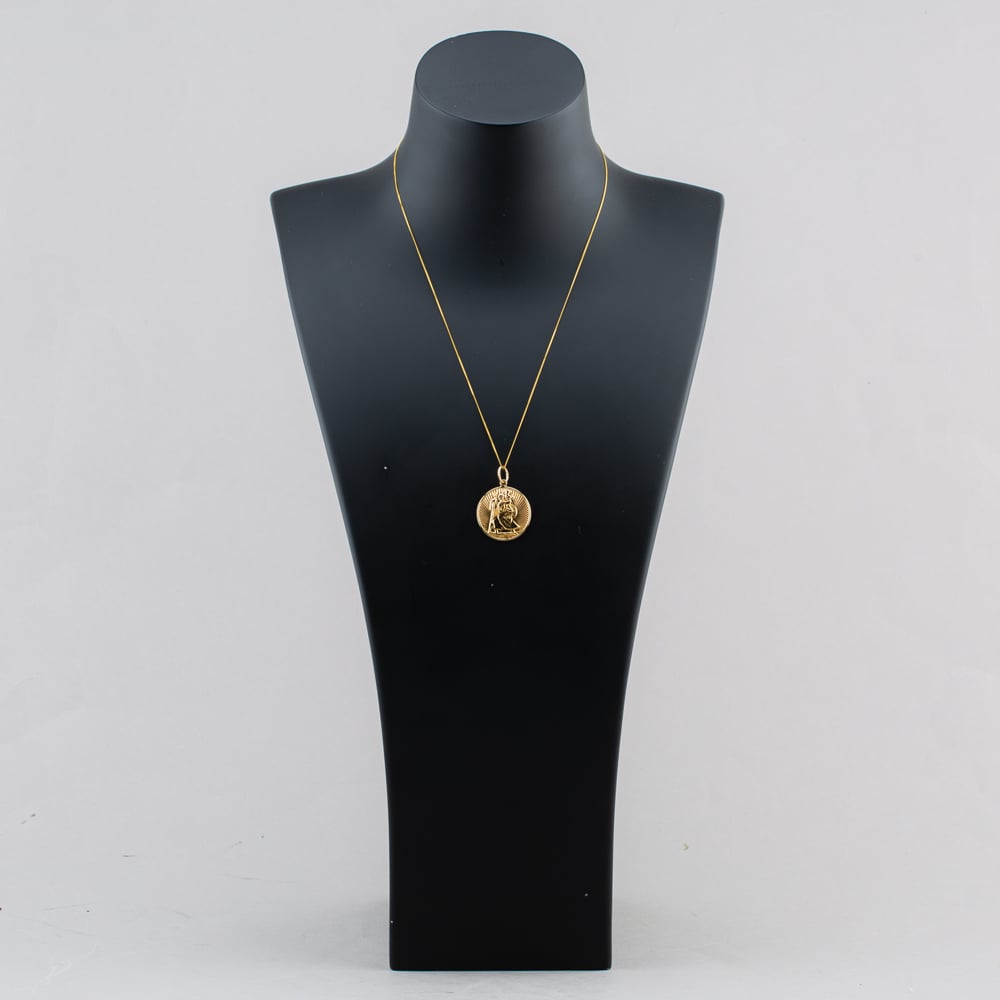 Pre-Owned 9ct Yellow Gold Round St Christopher Pendant & 18 Inch Curb Chain 41143648