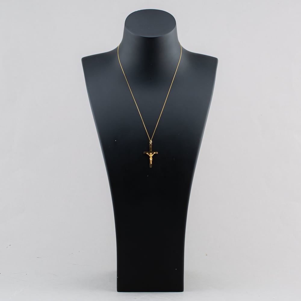 Pre-Owned 9ct Yellow Gold Crucifix Cross Pendant & 18 Inch Curb Chain 41143650
