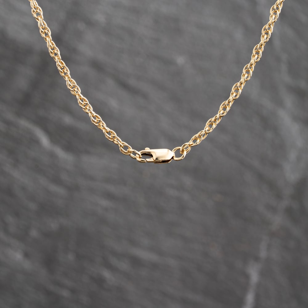Pre-Owned 9ct Yellow Gold Celtic Cross Pendant & 22 Inch Prince Of Wales Chain 41143656
