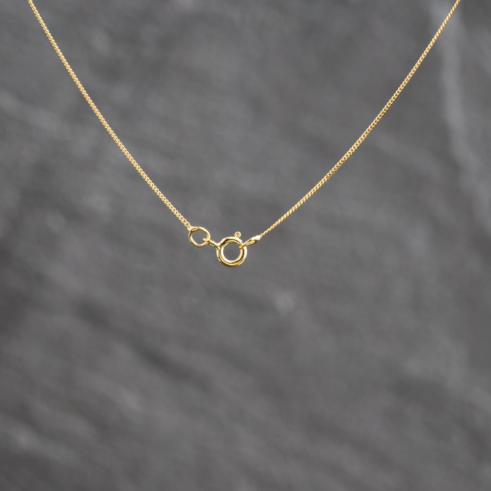 Pre-Owned 9ct Yellow Gold Engraved Locket Pendant & 18 Inch Curb Chain 41143663