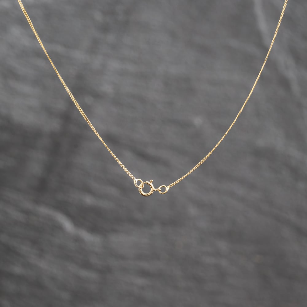 Pre-Owned Yellow Gold Freshwater Pearl & 0.01ct Diamond Pendant & 18 Inch Curb Chain 41143675