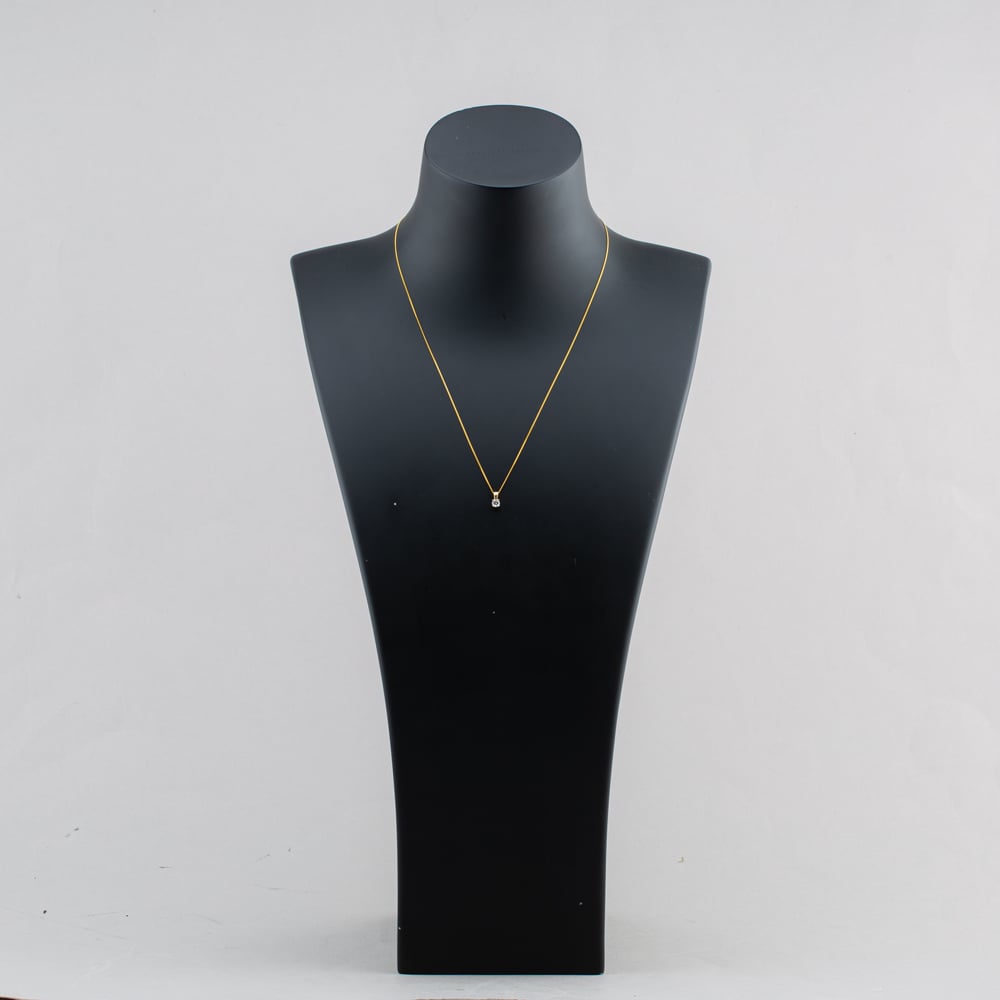 Pre-Owned 9ct Two Colour Gold Diamond Single Stone Pendant & 18 Inch Curb Chain 41143700