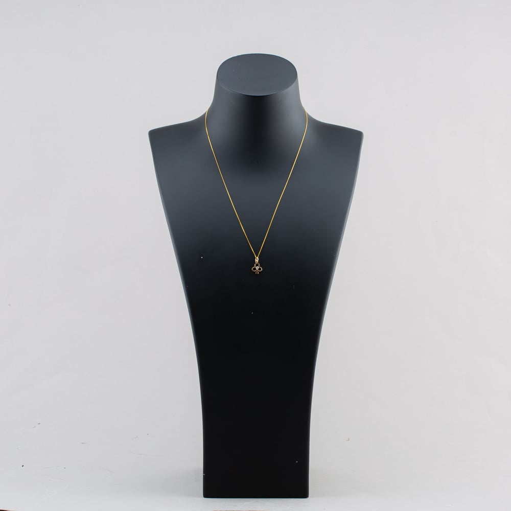 Pre-Owned Yellow Gold Diamond Clover Pendant & 18 Inch Curb Chain 41143702